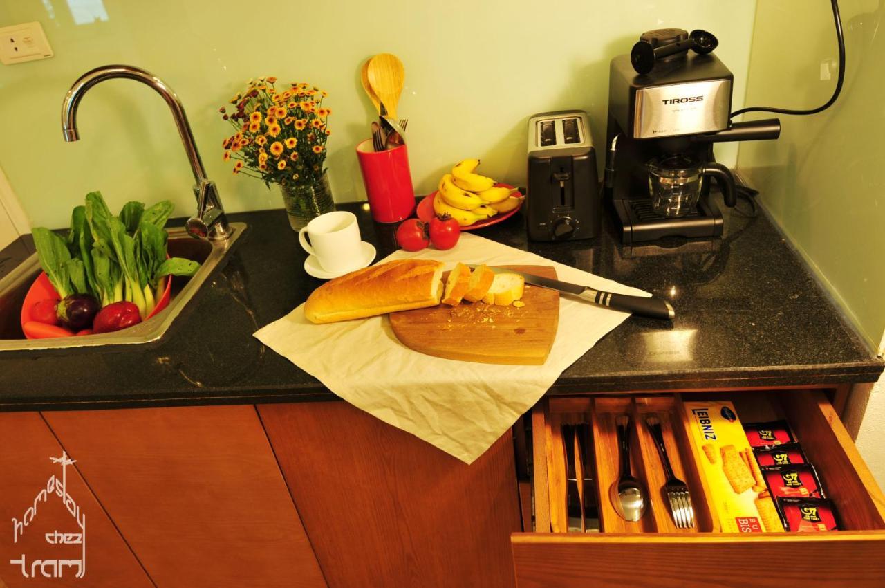 Chez Tram Homestay Ханой Екстериор снимка